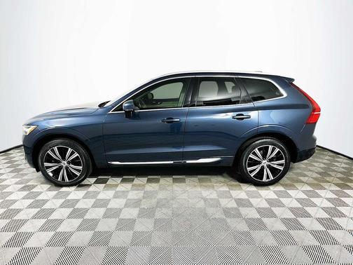 BLUE 2023 Volvo XC60 B5 Plus Bright Theme