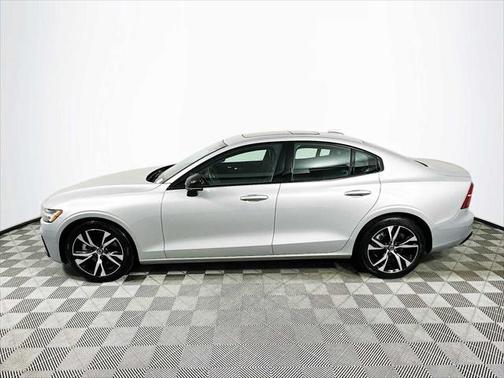 2025 Volvo S60 B5 Core