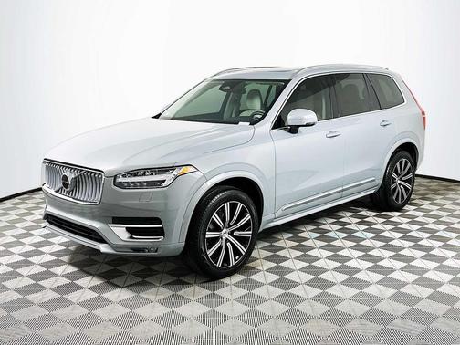 2025 Volvo XC90 B5 Core