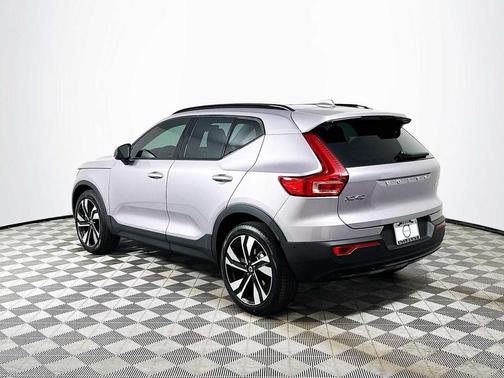2026 Volvo XC40 B5 Plus