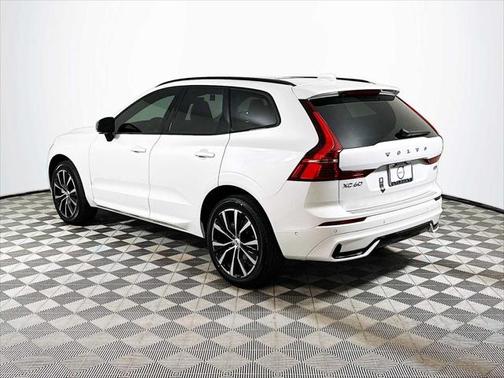 2024 Volvo XC60 Plus Dark Theme