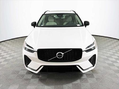 2024 Volvo XC60 Plus Dark Theme