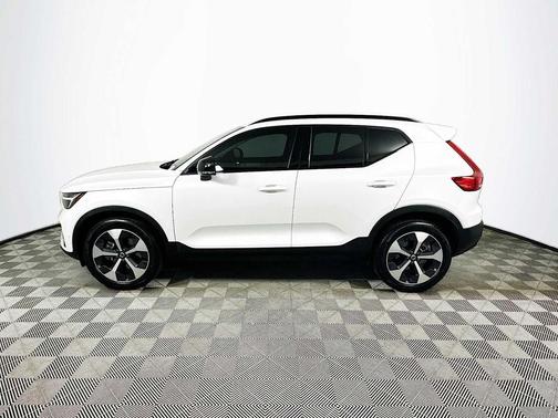 Crystal White 2026 Volvo XC40 Plus, B5 AWD Gas (mild hybrid), Dark