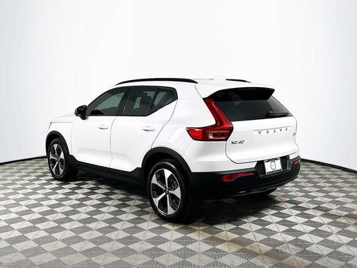 Crystal White 2026 Volvo XC40 Plus, B5 AWD Gas (mild hybrid), Dark