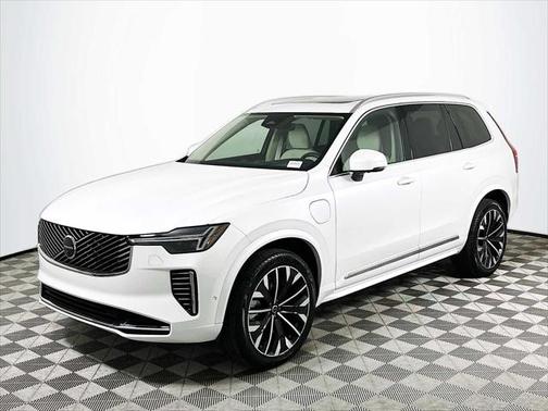 2025 Volvo XC90 Plug-In Hybrid T8 Ultra 6-Seater
