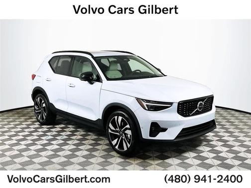 CLOUD BLU 2026 Volvo XC40 Ultra, B5 AWD Gas (mild hybrid), Dark