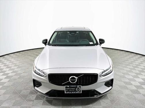 2025 Volvo S60 B5 Core