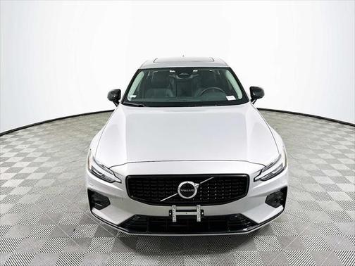 2025 Volvo S60 B5 Core
