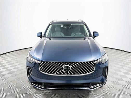 2025 Volvo XC90 Plug-In Hybrid T8 Plus 6-Seater