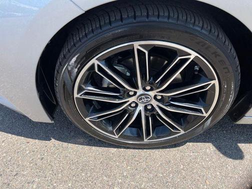 2019 Toyota Avalon XLE Touring