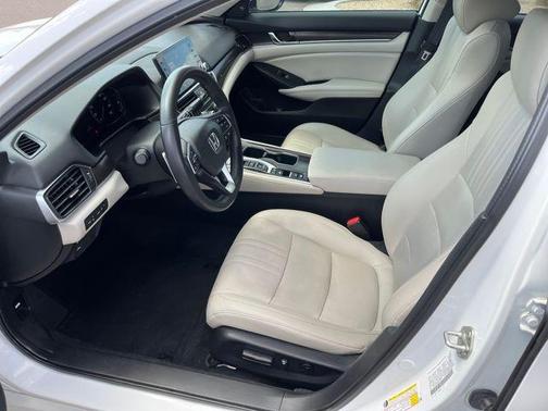 Platinum White Pearl 2019 Honda Accord Hybrid Touring