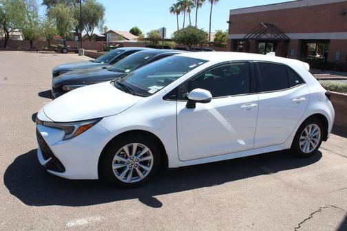 2024 Toyota Corolla Hatchback SE