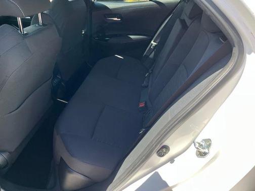 2024 Toyota Corolla Hatchback SE