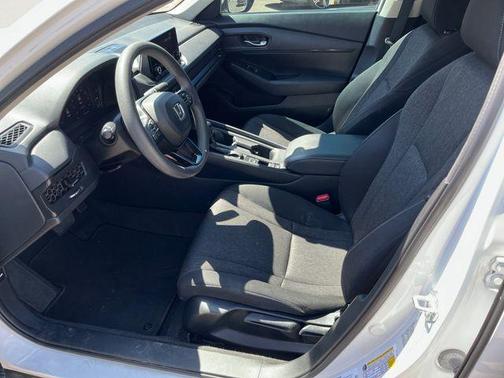 Platinum White Pearl 2023 Honda Accord LX