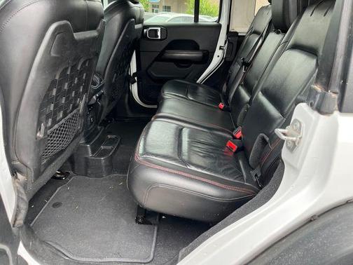Bright White Clearcoat 2018 Jeep Wrangler Unlimited Rubicon