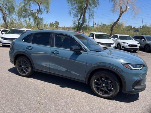 Pearl 2025 Honda HR-V Sport