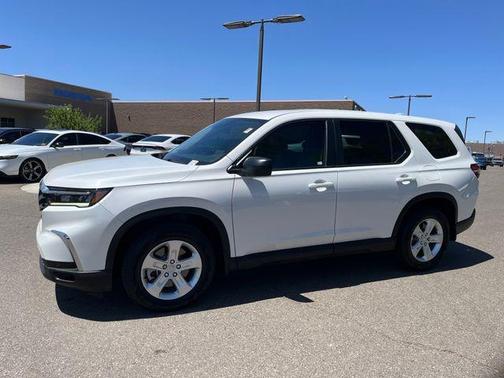Platinum White Pearl 2023 Honda Pilot LX