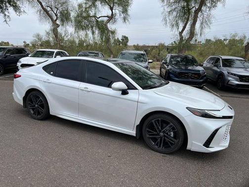 Wind Chill Pearl 2025 Toyota Camry XSE