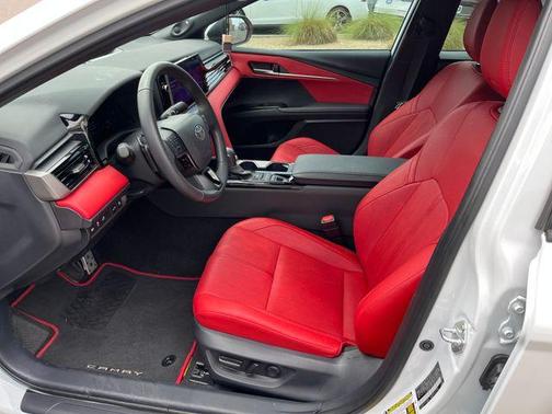 Wind Chill Pearl 2025 Toyota Camry XSE