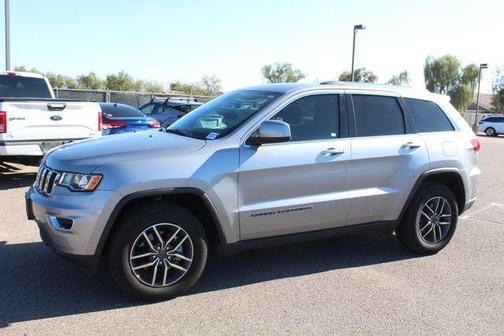 2020 Jeep Grand Cherokee Laredo E
