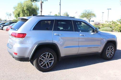2020 Jeep Grand Cherokee Laredo E