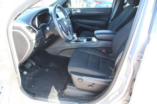 2020 Jeep Grand Cherokee Laredo E