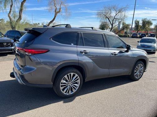 2021 Toyota Highlander Platinum
