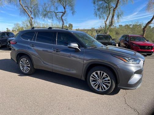 2021 Toyota Highlander Platinum