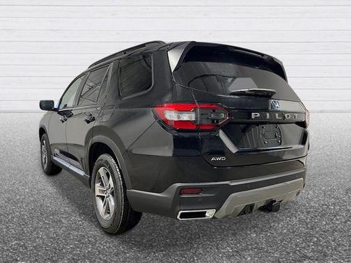 Crystal Black Pearl 2026 Honda Pilot EX-L