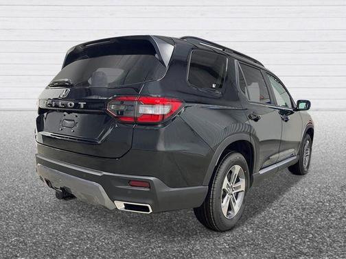 Crystal Black Pearl 2026 Honda Pilot EX-L