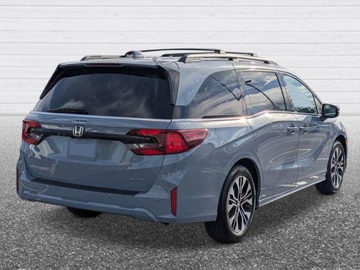 Sonic Gray Pearl 2026 Honda Odyssey Elite