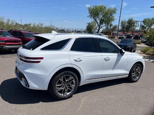 White 2022 Genesis GV70 2.5T