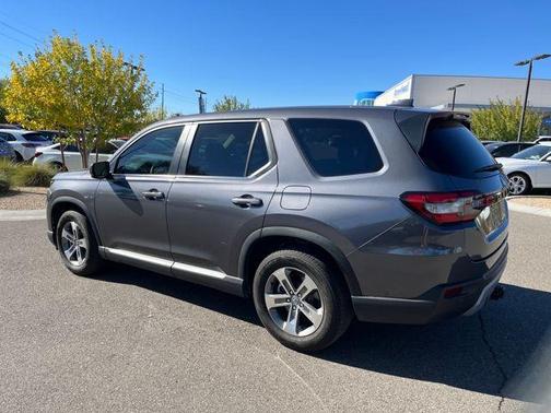 2023 Honda Pilot EX-L 8-Passenger