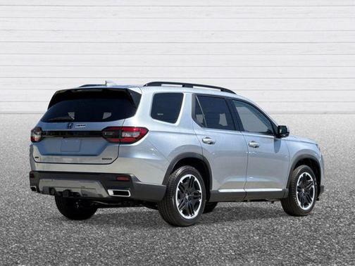 Solar Silver Metallic 2026 Honda Pilot Touring S