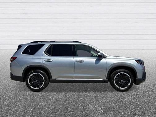 Solar Silver Metallic 2026 Honda Pilot Touring S