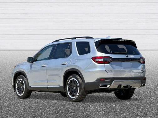 Solar Silver Metallic 2026 Honda Pilot Touring S