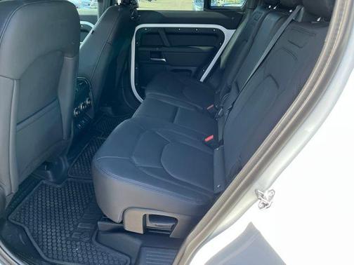 2025 Land Rover Defender P300 S