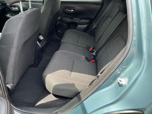 Pearl 2024 Honda HR-V Sport