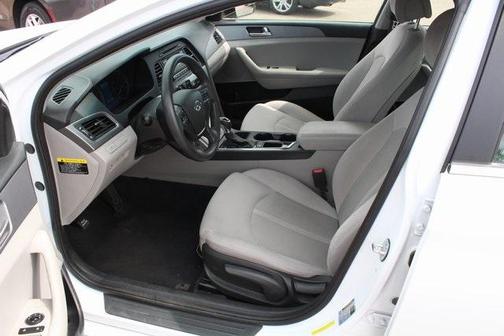 2017 Hyundai SONATA Base