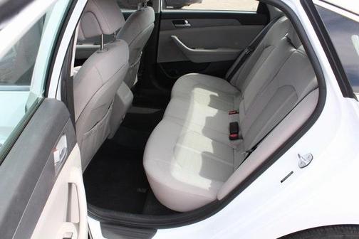 2017 Hyundai SONATA Base
