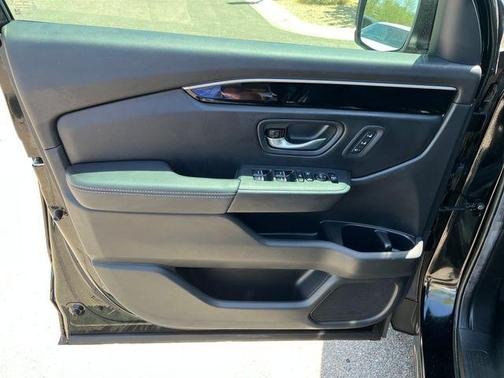 Crystal Black Pearl 2025 Honda Pilot Touring