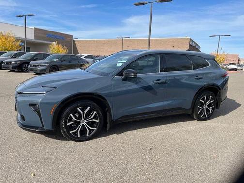 2025 Toyota Crown Signia XLE