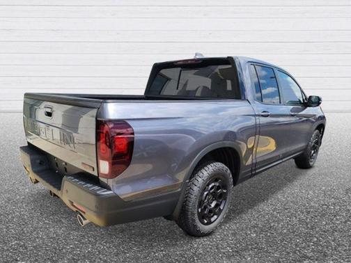 Modern Steel Metallic 2026 Honda Ridgeline TrailSport+