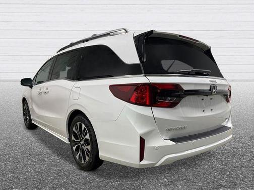 Platinum White Pearl 2026 Honda Odyssey Elite