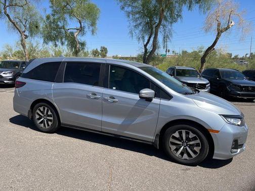 Solar Silver Metallic 2025 Honda Odyssey EX-L