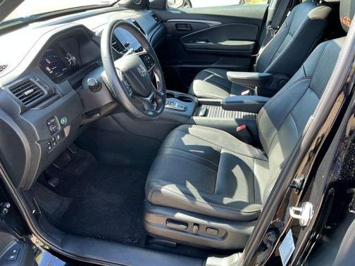 Crystal Black Pearl 2023 Honda Passport TrailSport