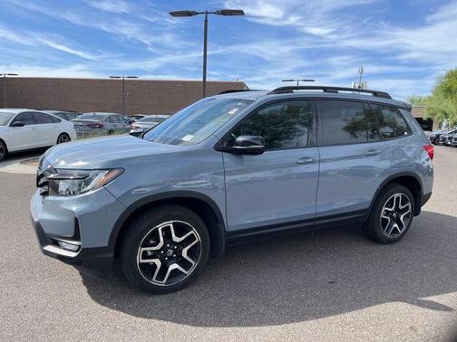 Sonic Gray Pearl 2023 Honda Passport Elite