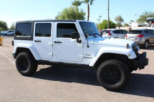 2016 Jeep Wrangler Unlimited Sahara