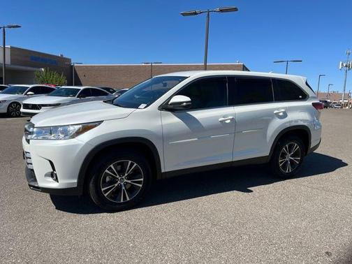2019 Toyota Highlander LE