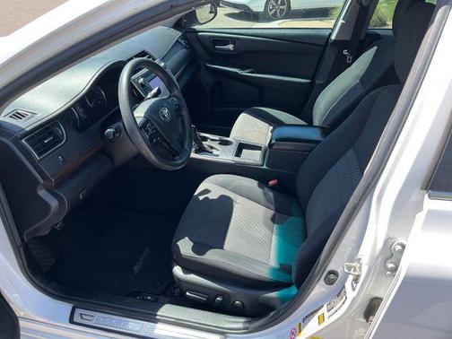 Super White 2017 Toyota Camry LE